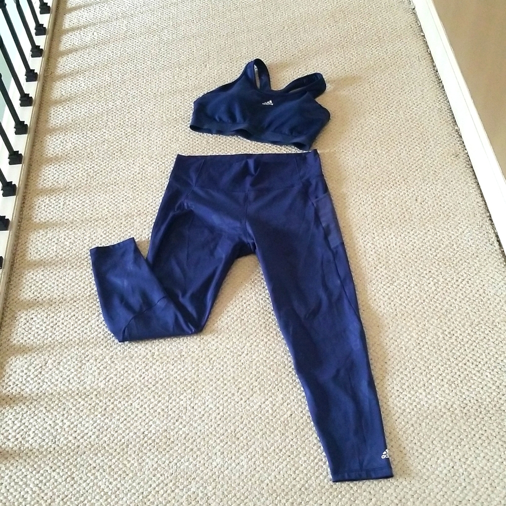 ADIDAS WOMENS ATHLETIC SET sz. Xl